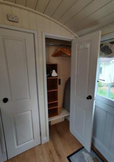 Explore Gower from Your Cozy Garden Hut! - Swansea - 2