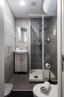 Modern Ensuite Rooms in Shared Apartment Near Balluta Bay Sliema Gzira - St Julian's - 5
