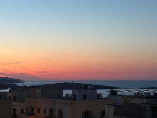 Sunny & Cosy 2 Bedroom Penthouse with Terraces - St Paul's Bay - 4