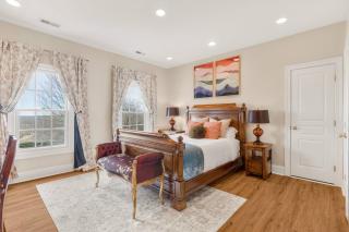 Luxe Farmhouse on 200 Acre w/ Pool, Sauna, Games, Views, Longhorns, Close to Shenandoah NP - Amissville - 9