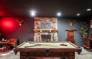 Luxe Farmhouse on 200 Acre w/ Pool, Sauna, Games, Views, Longhorns, Close to Shenandoah NP - Amissville - 2