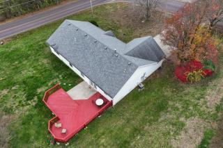 Cozy Retreat 3bdrm 2bath house with deck - 2