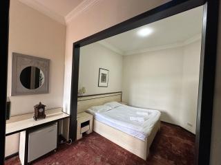 hotel green scenes - Tbilisi - 8