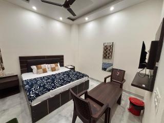 Hotel Indirapuram Residency - Jāmb - 2