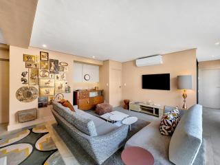 Sea Point 2-Bed Designer Pad with Rooftop Pool - 3