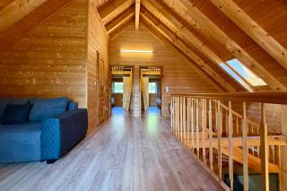 Holz-Ferienhaus Oberbrändi: Kachelofen, Sauna, WLAN, am Wald - 2