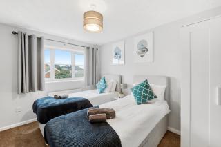 Lovely 3 Bed Detached - Parking - Bedford - 9