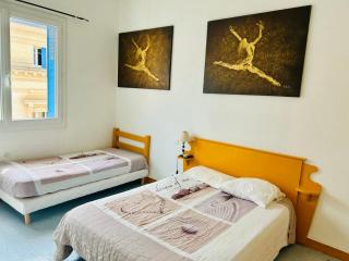 Hôtel L'Acropole - 4