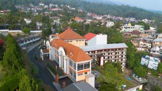 Royal Hotel Tretes - Prigen - 0