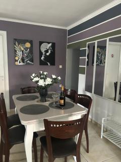 Villa Saris - - 2