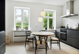 Harmonious Days In An Aesthetic And Artistic Home - Malling - 0