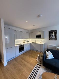 Stylish Two Bedroom Apartment - Two Bathrooms - Balcony - Fast WiFi 405SW - Birmingham - 8