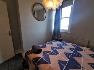 A8-3rd Floor 3-bed flat in Elephant and Castle - London - 5