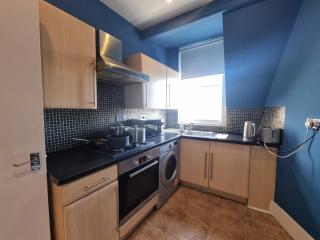 A8-3rd Floor 3-bed flat in Elephant and Castle - London - 2