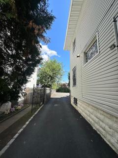 Cozy 3BR Basement Apartment with Private Entry & Parking in Elizabeth, NJ - 7