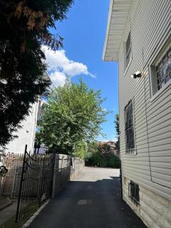 Cozy 3BR Basement Apartment with Private Entry & Parking in Elizabeth, NJ - 6