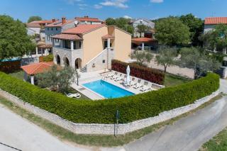 Villa Ladonja with Private Pool and Sauna - Marasi - 4