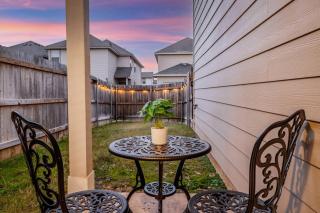 Crew-ready Stay Private Brs, Wifi, Kitchen - Fort Worth - 4