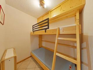 Appartement cosy 2 pièces, 6 couchages, animaux acceptés, casier à skis, centre proche - FR-1-241-193 - 5