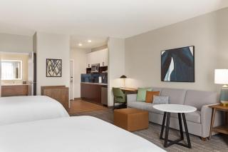 Staybridge Suites Montreal Airport - St-Laurent by IHG - Montreal - 1