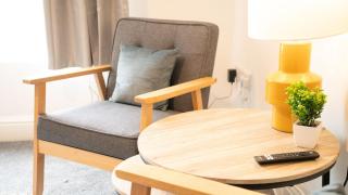 1 Bed Flat Swansea -free parking - Clydach - 6