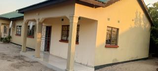 Holywood - Mongu - 3