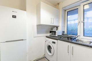 Sleeps5-FreeWiFi-SmartTV-Netflix-FamilyFriendly - Birmingham - 5