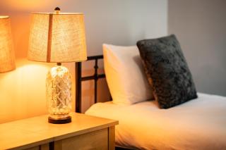 3BR Home Next to Stadium Near Airport Sleeps 7 - 8