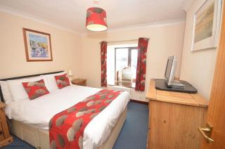 Bluebell Lodge - 3