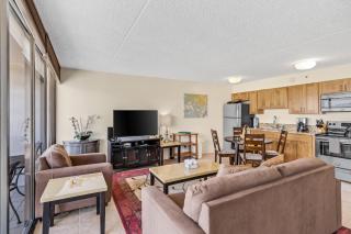 Incredible Panoramic Views, Full Kitchen and Free Parking (23709) - Honolulu - 8