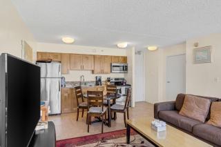 Incredible Panoramic Views, Full Kitchen and Free Parking (23709) - Honolulu - 6
