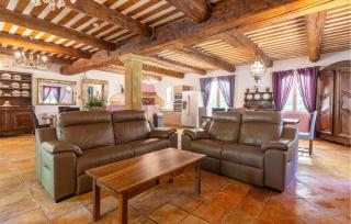 4 Bedroom Pet Friendly Home In Apt - Apt - 8
