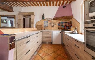 4 Bedroom Pet Friendly Home In Apt - Apt - 4