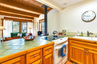 Walk to Santa Fe Plaza Condo with Pool and Hot Tub! - 3