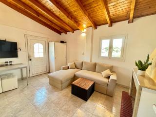 "ATHENS "- SEASIDE STUDIO - Artemida - 2 days minimum - 6