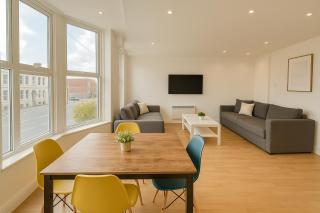 Duplex Apartment For Up to 13 Near City Centre - Cardiff - 2
