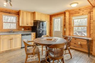 8 Mi to IU Cabin with Reading Nook, Fire Pit and Yard - Unionville - 5