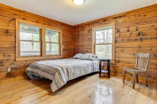 8 Mi to IU Cabin with Reading Nook, Fire Pit and Yard - Unionville - 2