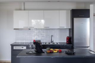Coral Apartment-Three Bedroom Apartment with Balcony and Sea View - Athen - 6