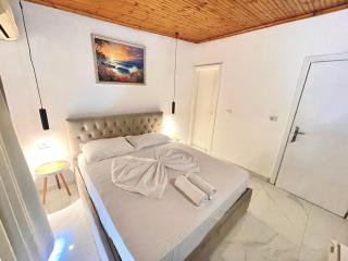 Sunny Side B&B - Saranda - 2