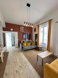 Elegant 2 Bedroom Apartment with Free Parking Paris St-Denis by Immo Kit BNB - 9