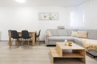 Stylish Living with Private Terrace - Budapest - 5