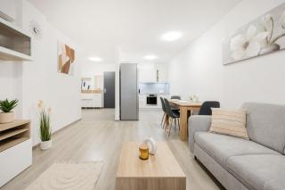 Stylish Living with Private Terrace - Budapest - 3