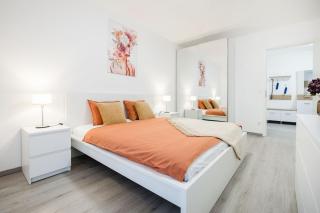 Stylish Living with Private Terrace - Budapest - 9