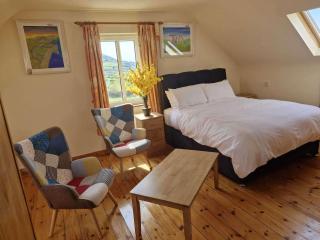 Villa Daffodil - Sleeps 2 & Stunning Seaside Views - 6