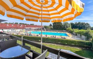 Awesome Apartment In Bredene - 0