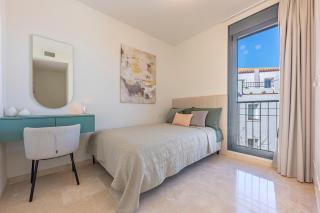 ELZE Panoramic Sea View Luxury Apartment - Mijas Costa - 4