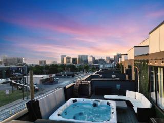 Rooftop Hot Tub Walk To Gulch Near Broadway - Nashville - 1