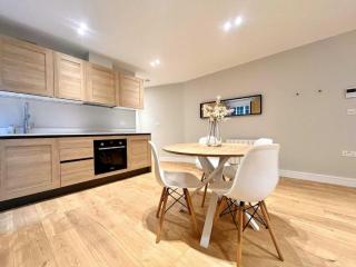 Bright Apartments Near Farnham Castle - Farnham - 3