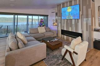 Holly Lane Luxe - Gig Harbor - 3